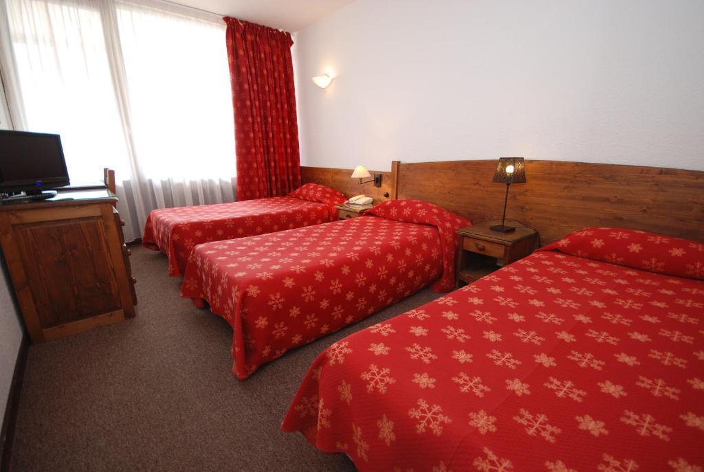 Hotel Plein Sud Serre Chevalier Habitación foto
